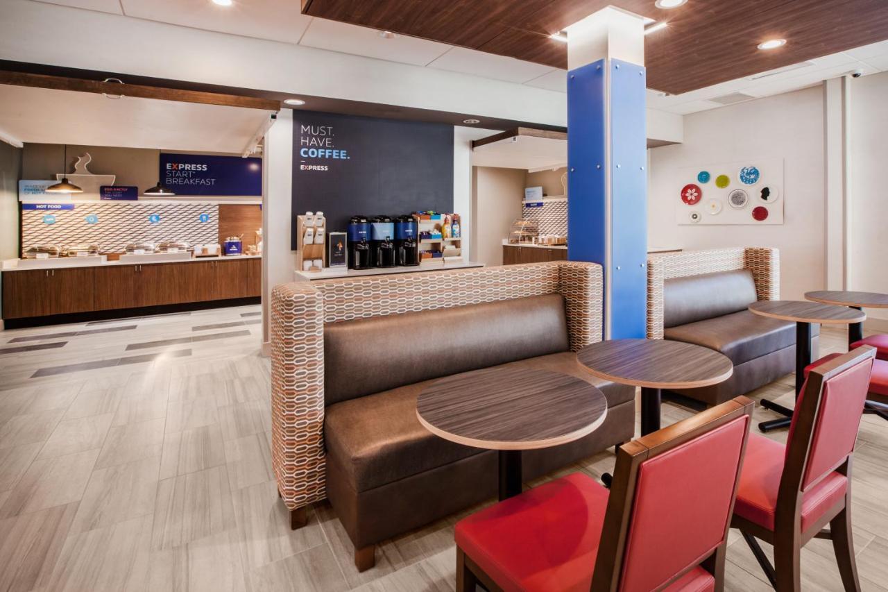 Holiday Inn Express & Suites - Stafford Nw - Sugar Land By Ihg Exterior foto