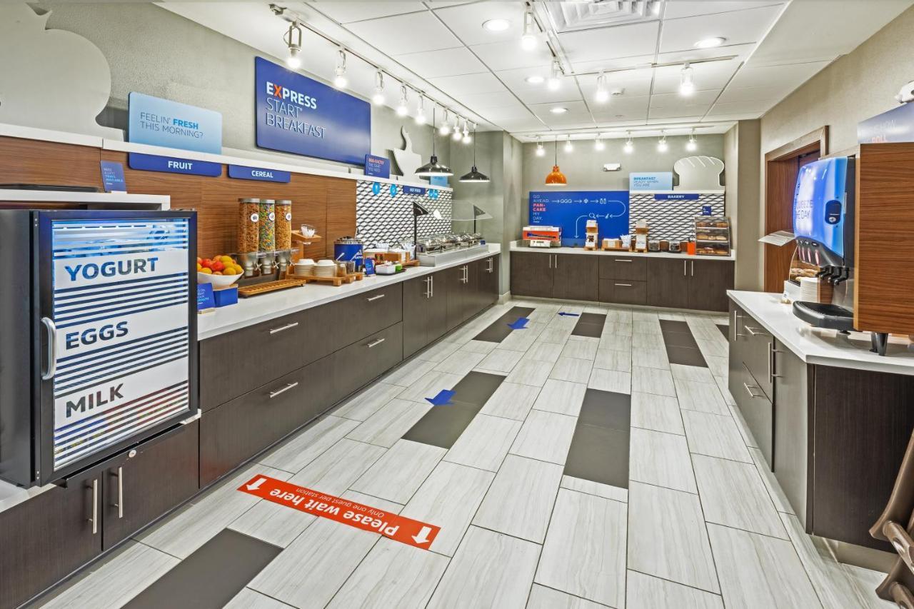 Holiday Inn Express & Suites - Stafford Nw - Sugar Land By Ihg Exterior foto