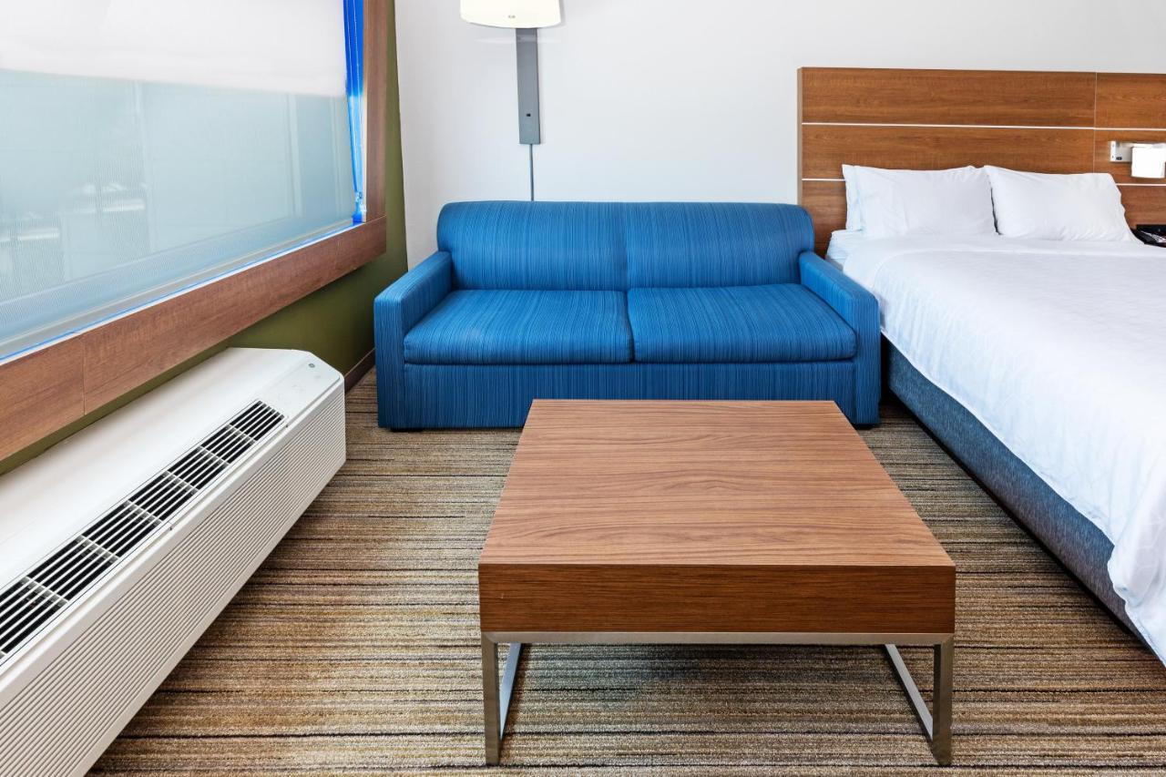 Holiday Inn Express & Suites - Stafford Nw - Sugar Land By Ihg Exterior foto
