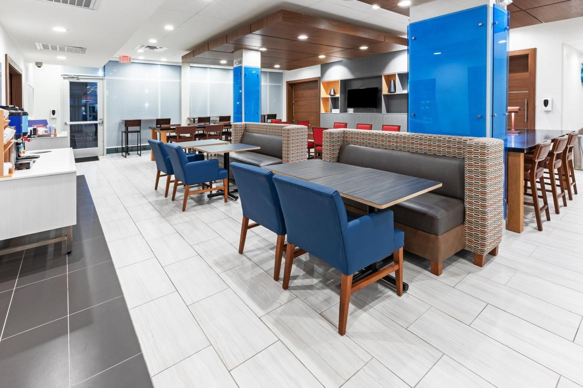 Holiday Inn Express & Suites - Stafford Nw - Sugar Land By Ihg Exterior foto